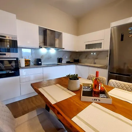 Apartment Adelinas' *